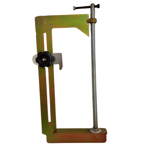 sargento_com_esquadro_-removebg-preview (1)